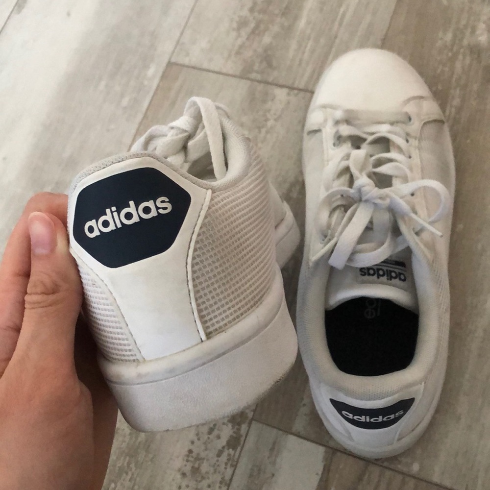 💫 White Adidas Cloudfoam Sneakers 7 1/2 ❤️